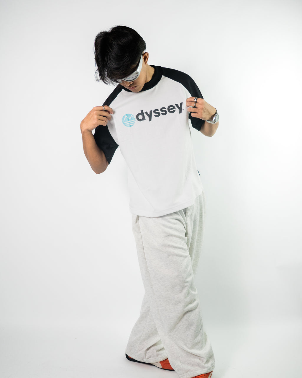 Raglan (Black)