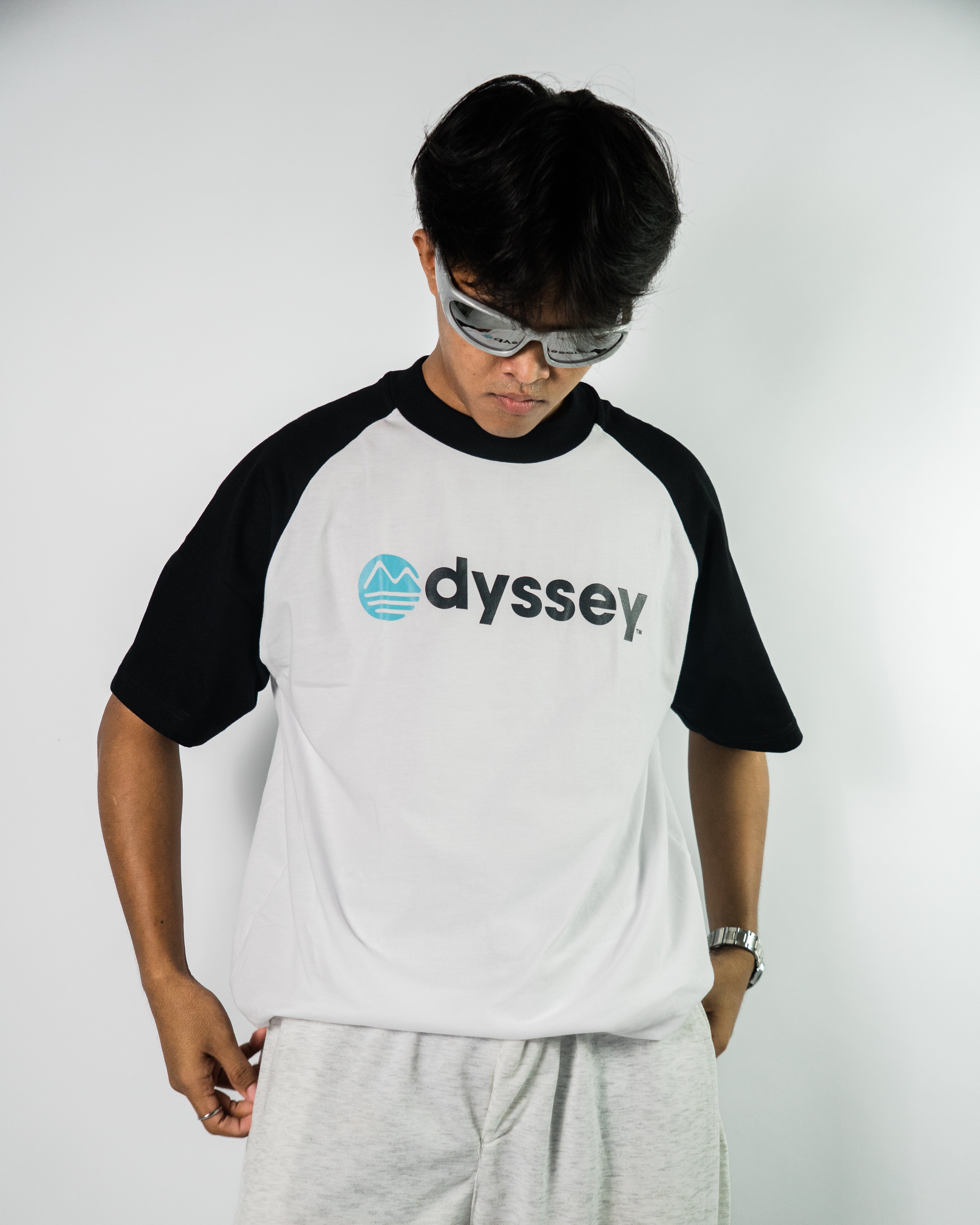 Raglan (Black)